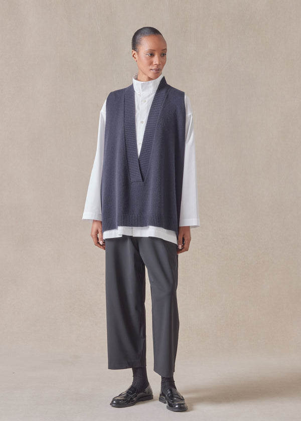 eskandar cashmere a-line sleeveless deep v-neck sweater - mid plus