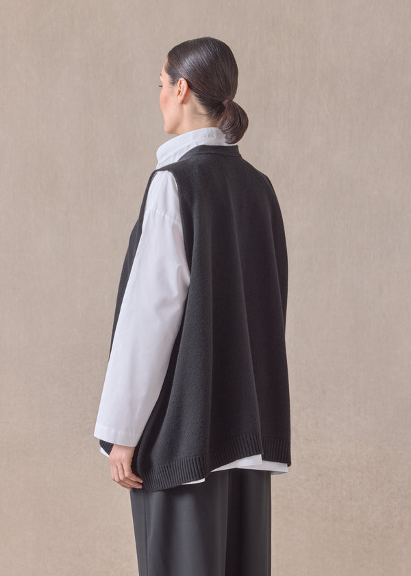 Eskandar Cashmere A-line Sleeveless V Neck Cardigan - Mid Plus