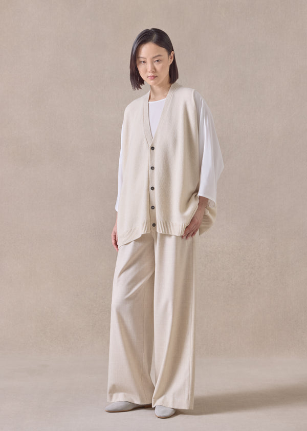 eskandar cashmere a-line sleeveless v neck cardigan - mid plus