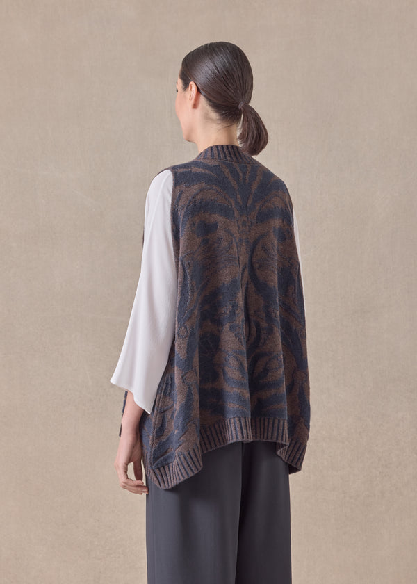 Eskandar Cashmere A-line Sleeveless V-neck - Mid Plus