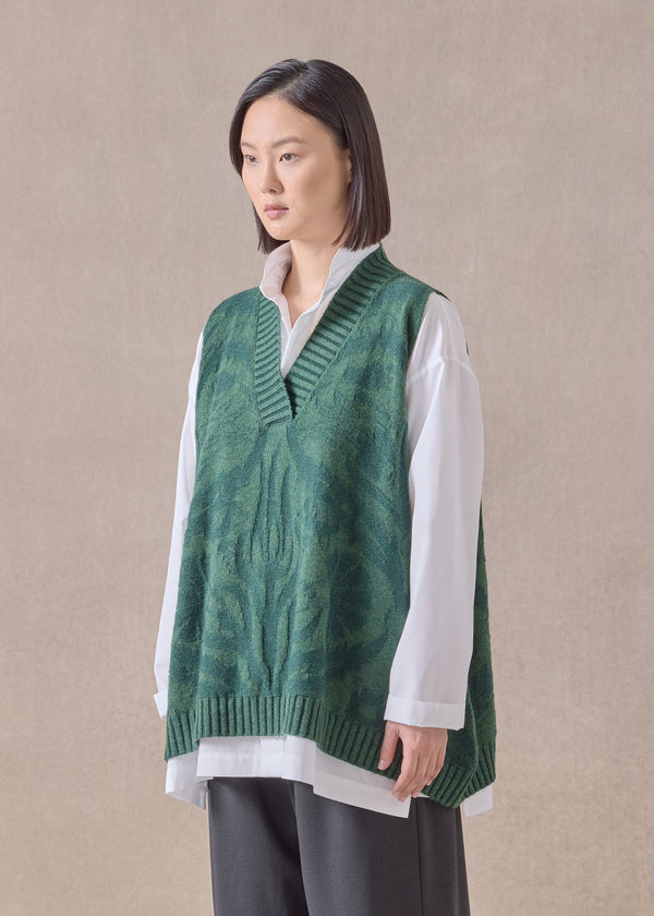 Eskandar Cashmere A-line Sleeveless V-neck - Mid Plus