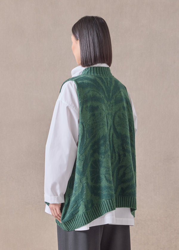 Eskandar Cashmere A-line Sleeveless V-neck - Mid Plus