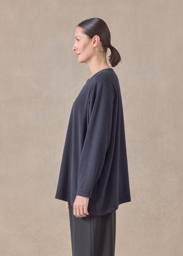 Eskandar Cashmere Raglan Sleeve Round Neck Sweater - Long