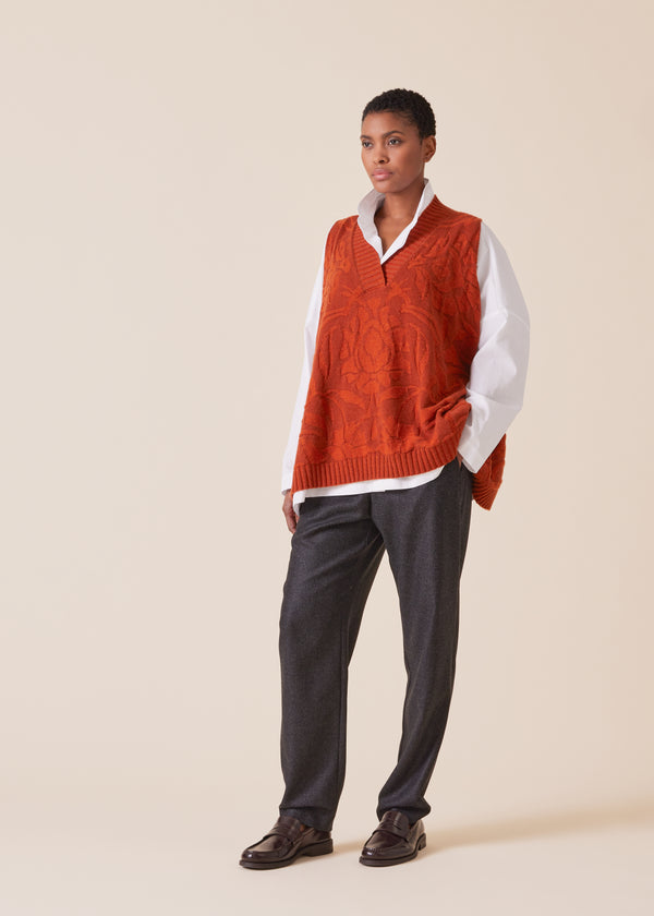 Eskandar Cashmere Sleeveless A-line V-neck Sweater - Mid Plus