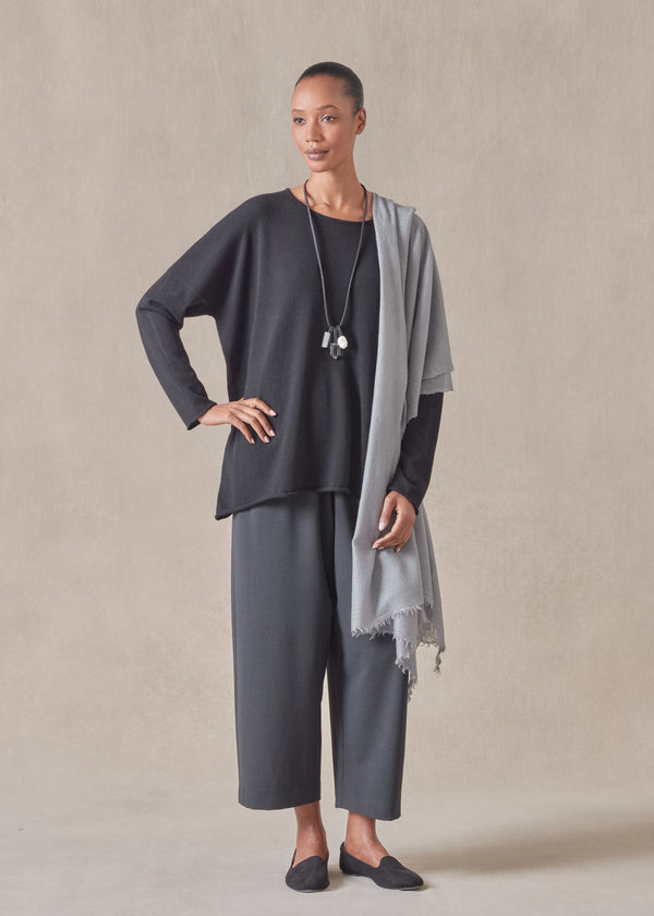 eskandar cashmere slim sleeve raw edge bateau neck sweater - mid plus