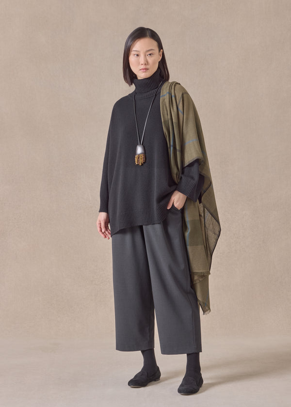 eskandar cashmere sloped shoulder roll neck sweater - long