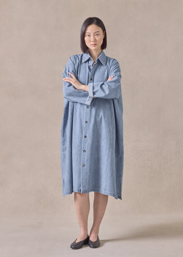 eskandar cotton wide a-line back pleat shirt dress with collar - 3/4 length