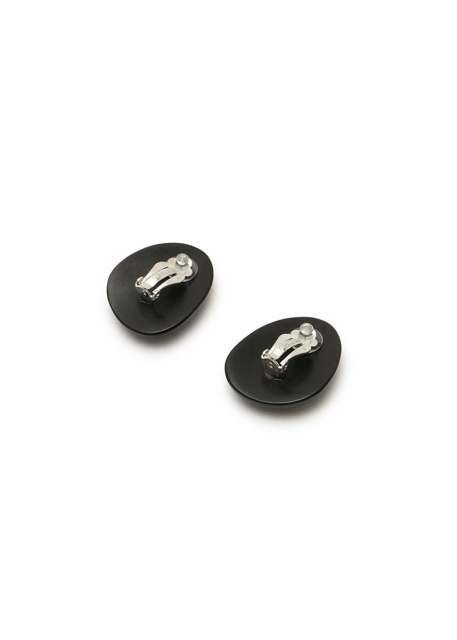 Eskandar Smooth Oval Earing
