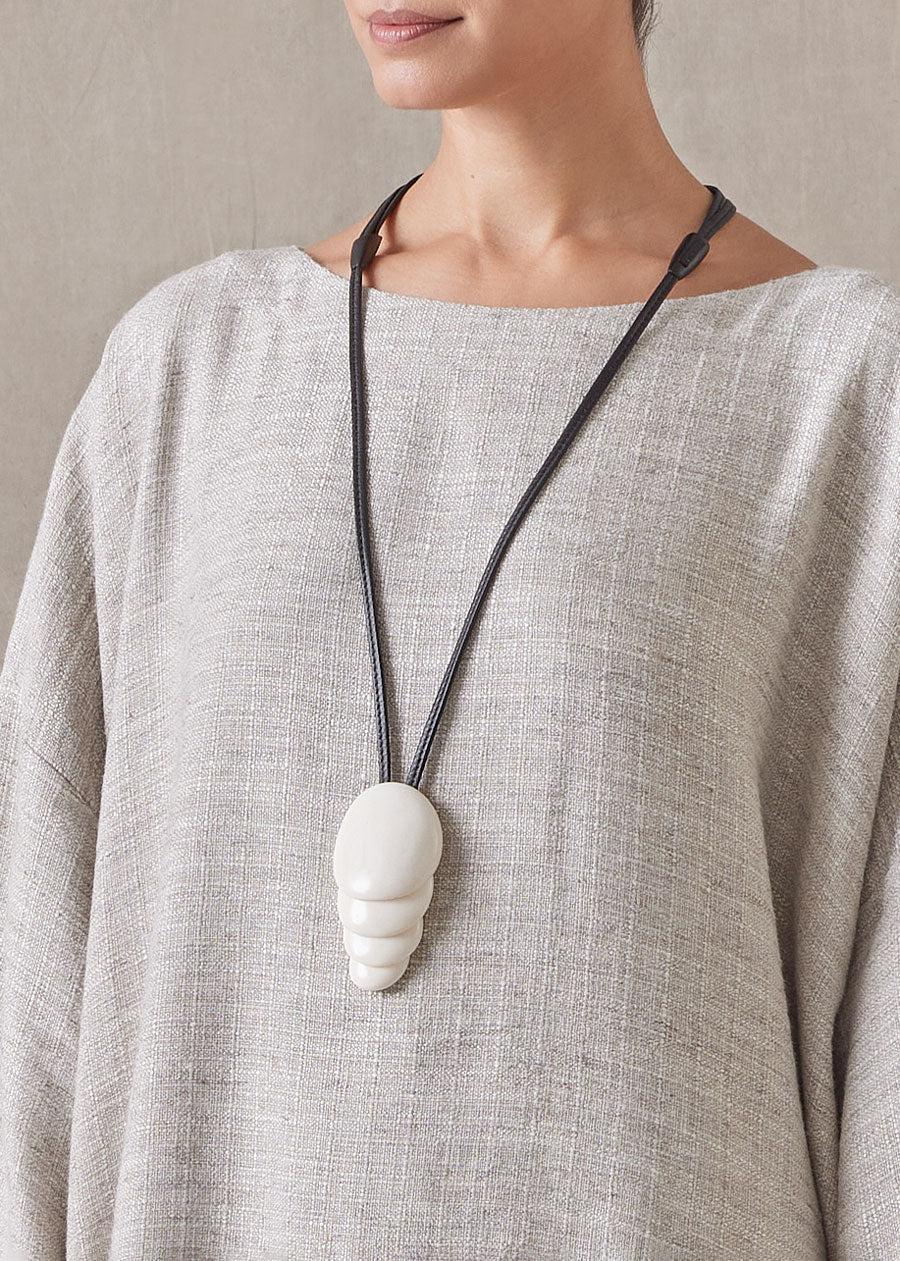 Eskandar Staggered Four Disc Pendant