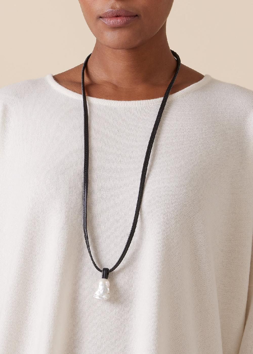 Eskandar Single Baroque Freshwater Farm Pearl Strung - Leather