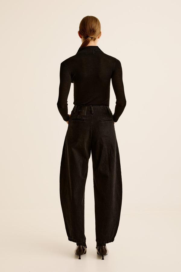 Esse Studios Meki Cocoon Jeans - Washed Black