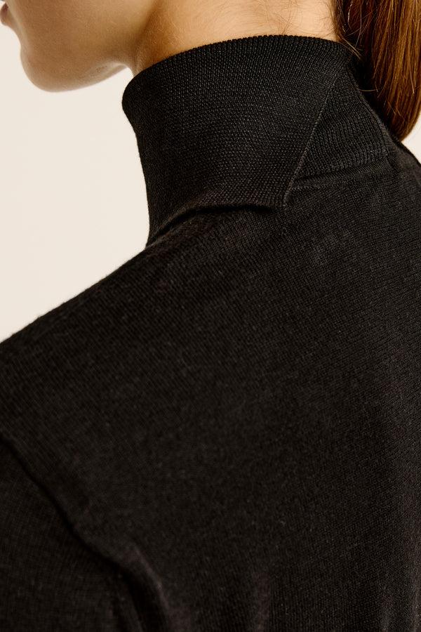 Esse Studios Ria Turtleneck - Black
