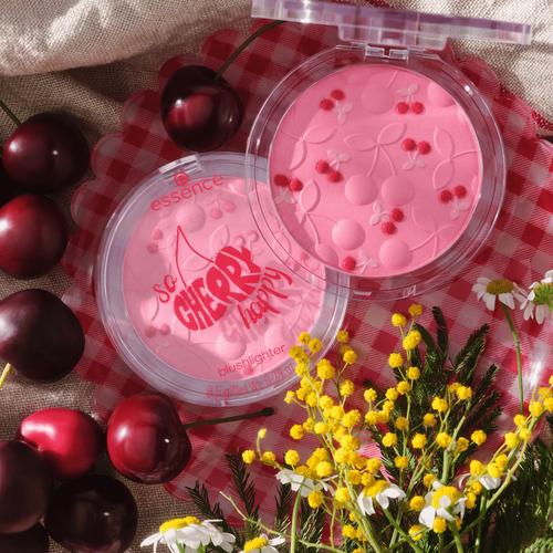 Essence Cosmetics SO CHERRY Happy Blushlighter