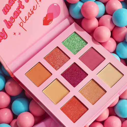Essence Cosmetics It's Bubble Gum Fun Eyeshadow Palette
