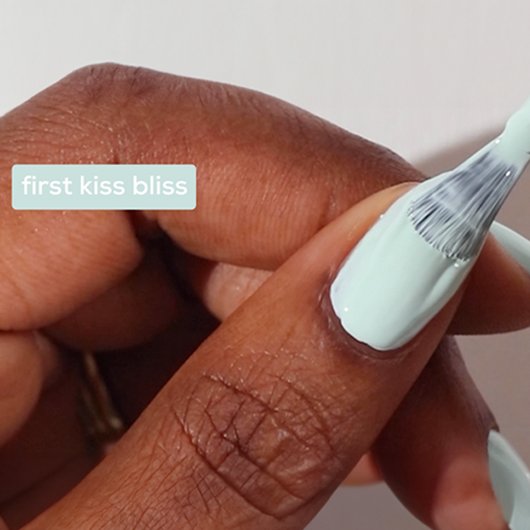 Essie First Kiss Bliss