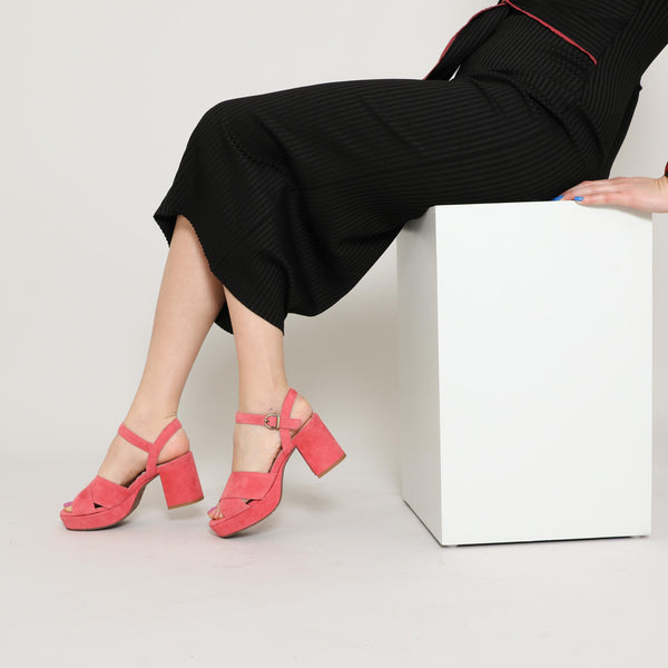 esska Clara Coral Sale price$239.00 Regular price(/) Save Sizes: 40 (UK7) out of stock out of stock out of stock out of stock out of stock Only 1 left In stock Only 1 left Size chart Esska Size Guide Below you will see our stand