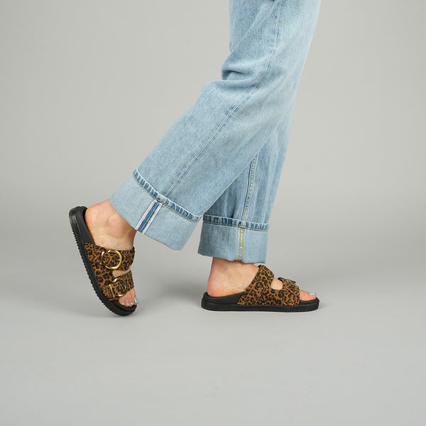 Esska Amelie Leopard Flat Sandal