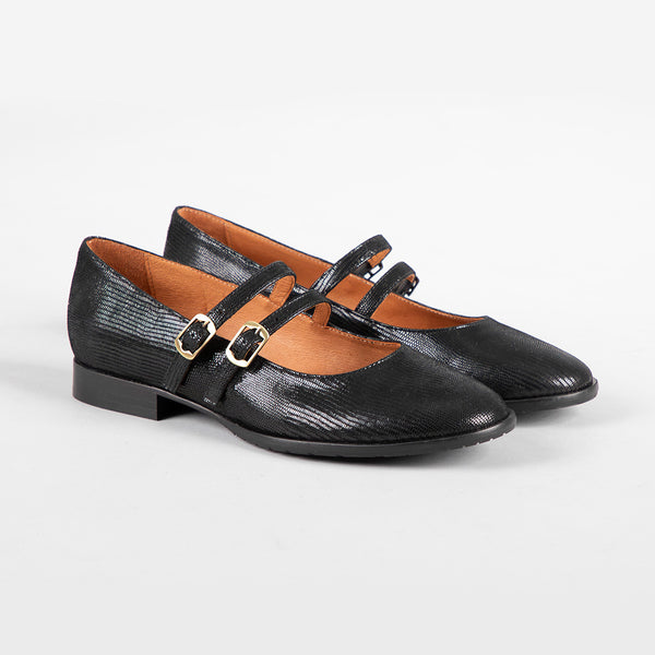 Esska Anya Black Flat Shoe