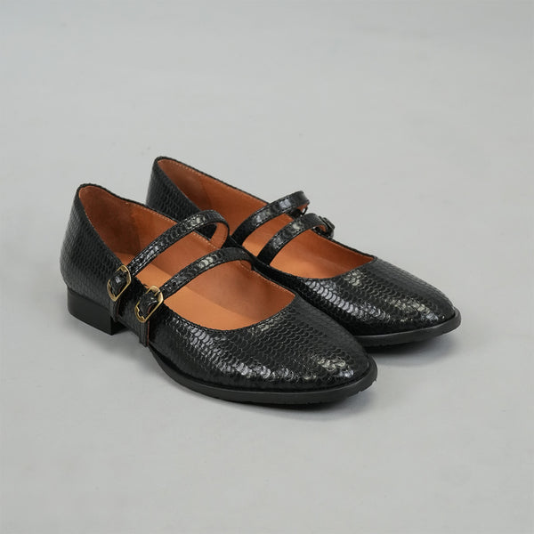 Esska Anya WIDE Black Flat Shoe