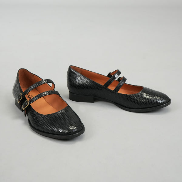 Esska Anya WIDE Black Flat Shoe