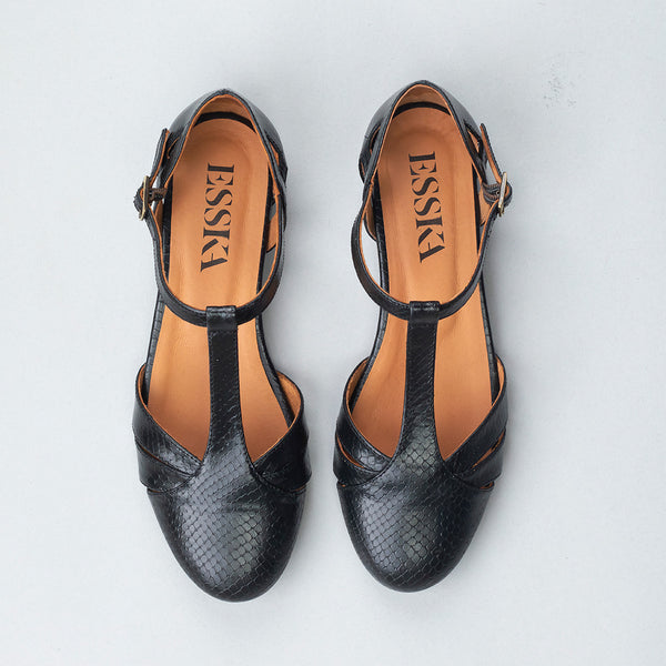 Esska Aurora Black Flat Shoe