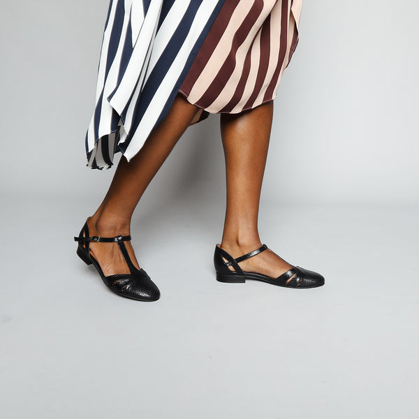 Esska Aurora Black Flat Shoe