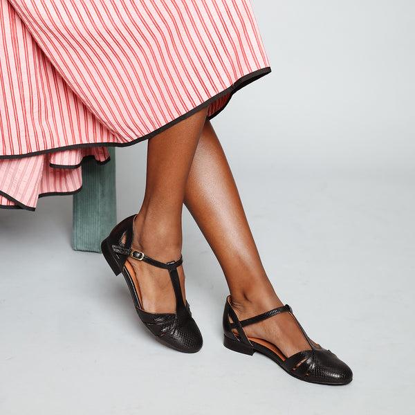 Esska Aurora WIDE Black Flat Shoe