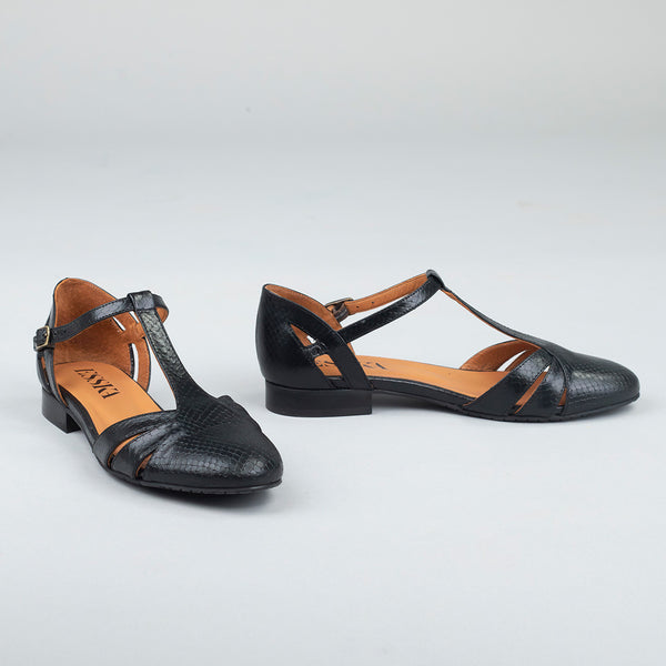 Esska Aurora WIDE Black Flat Shoe