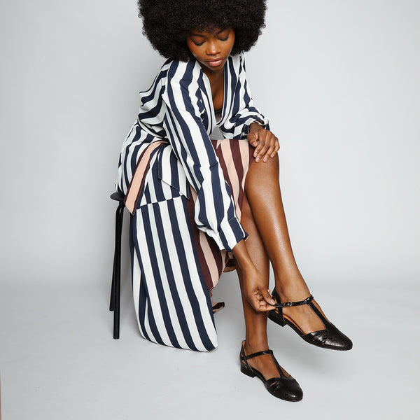 esska Aurora WIDE Black Flat Shoe