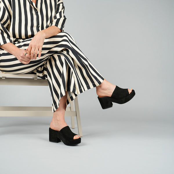 esska Bella Black Flat Platform Sandal