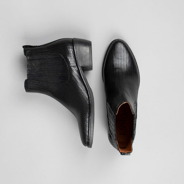Esska Bettina Black Low Heel Boots