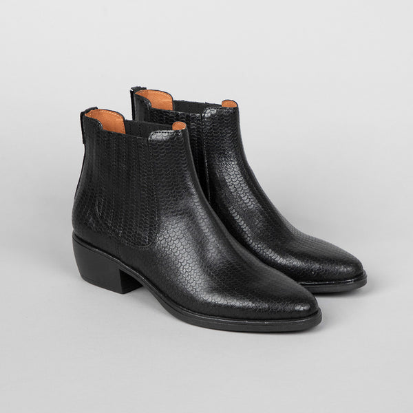 esska Bettina Black Low Heel Boots