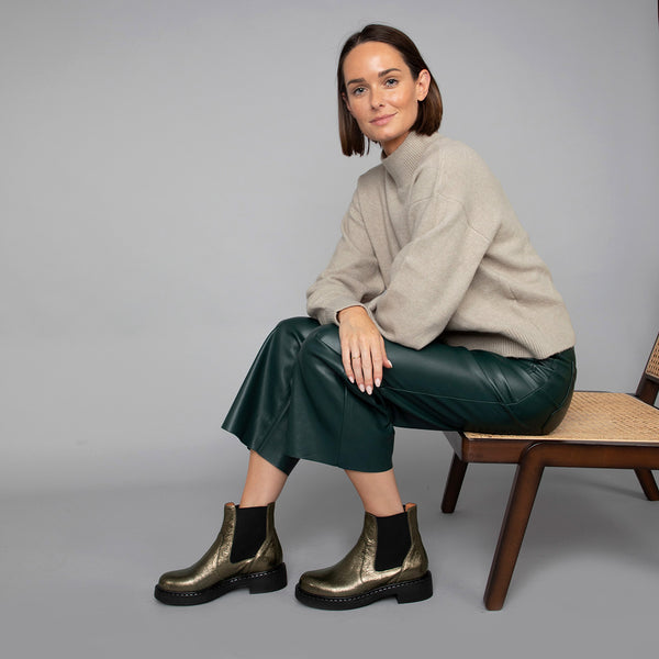 Esska Bora Metallic Graphito Flat Boot