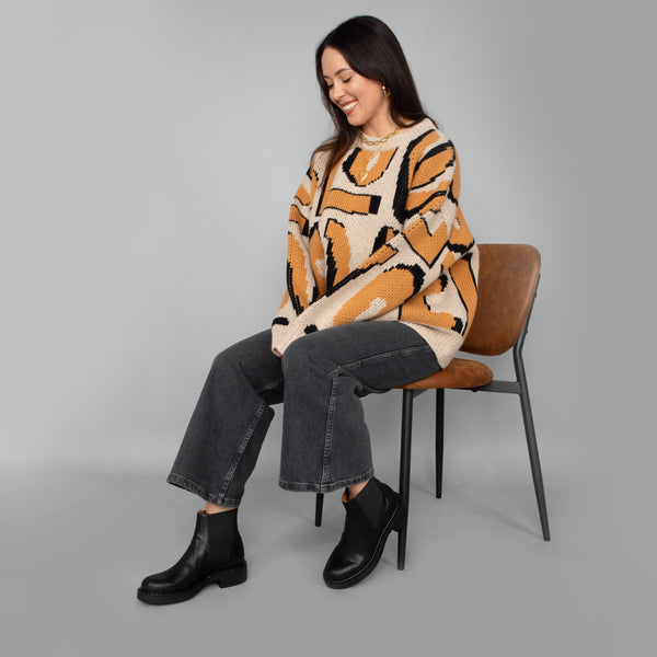 Esska Bora Vegan Black Flat Boot