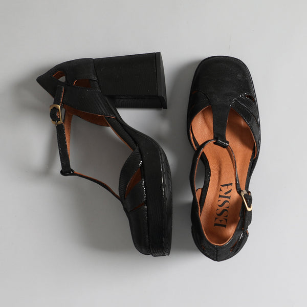 Esska Chaza WIDE Black Mid Heel Shoe