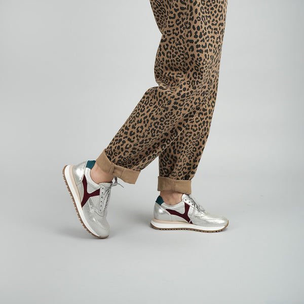 esska Cinda Vegan Silver Trainer