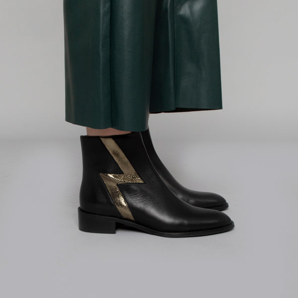 Esska Dara Black Flat Boot