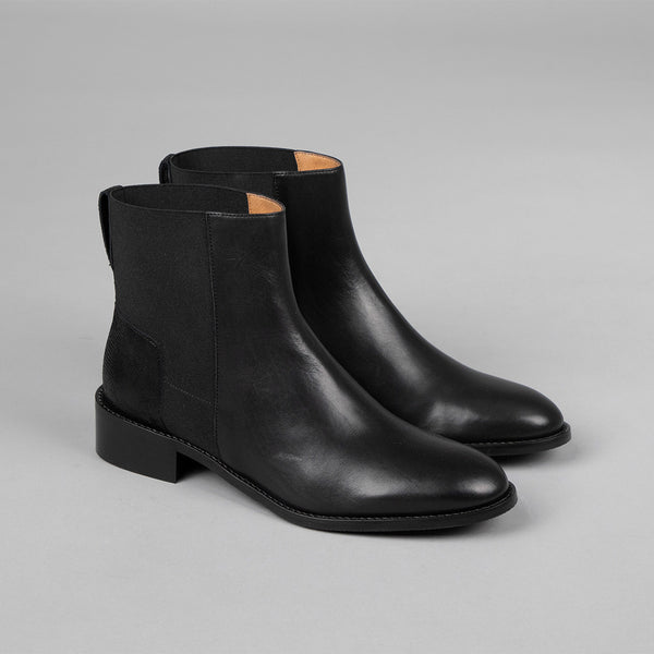 esska Dawn Black Flat Boot
