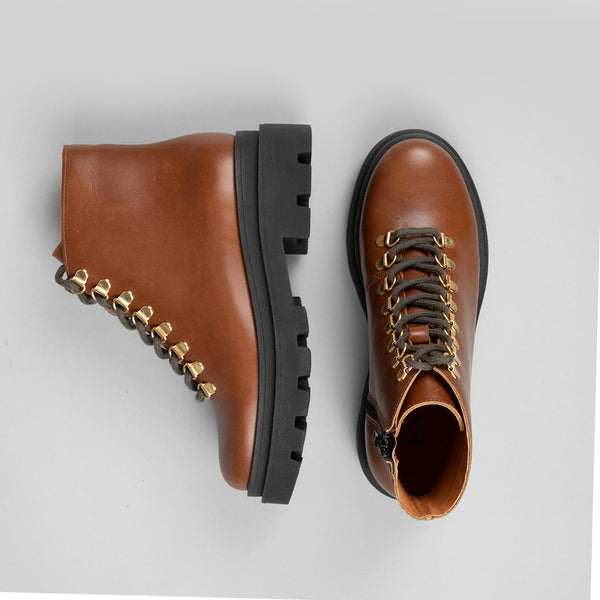 Esska Estelle Tan Chunky Flat Boot