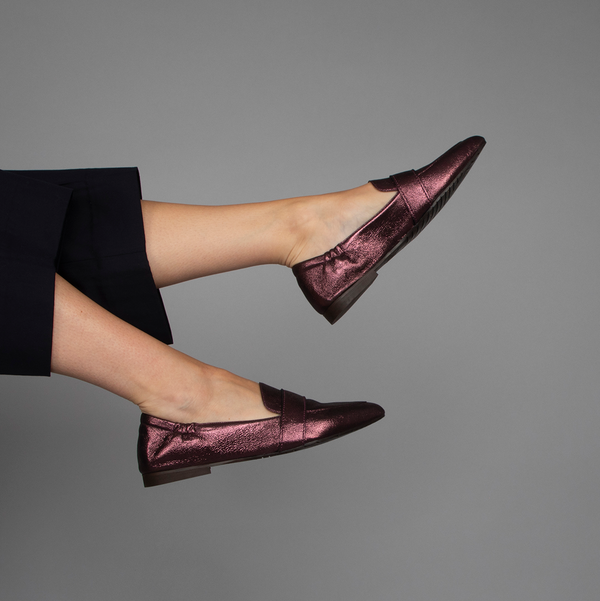 Esska Hannah Wine Metallic Flat Shoe