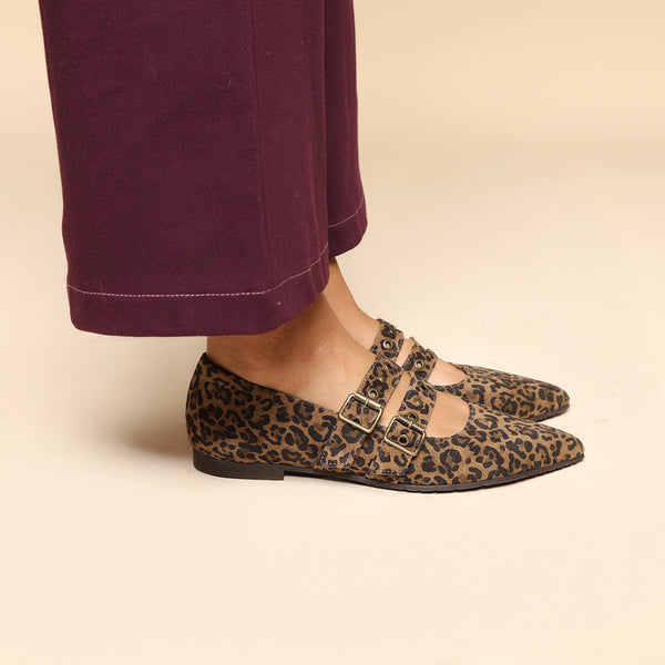Esska Harper WIDE Leopard Flat Pointy Shoe