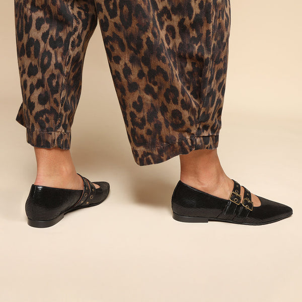 esska Harper WIDE Metallic Black Flat Pointy Shoe