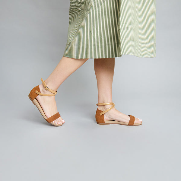 Esska India Tan Flat Sandals