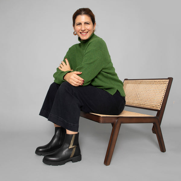 esska Jump Black Chunky Flat Boot