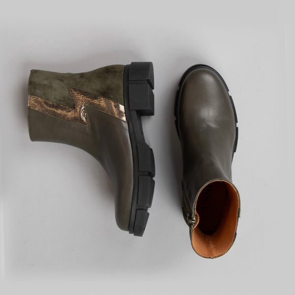 Esska Jump Khaki Chunky Flat Boot