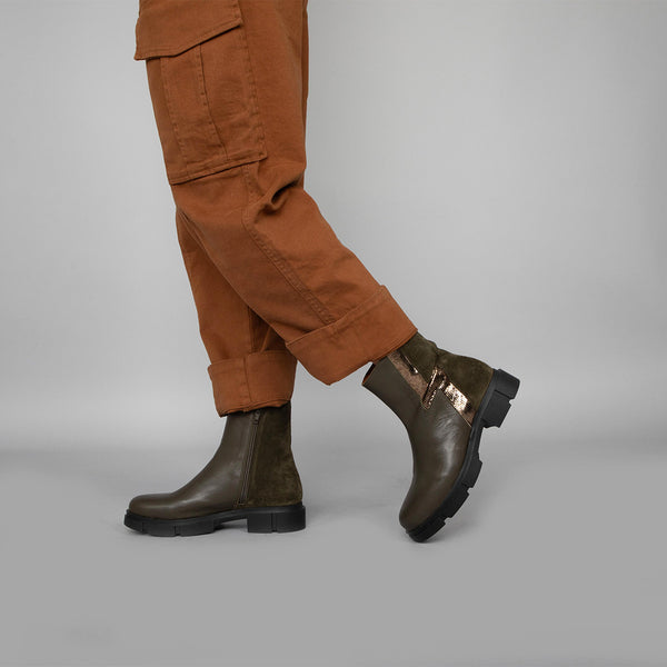 esska Jump Khaki Chunky Flat Boot