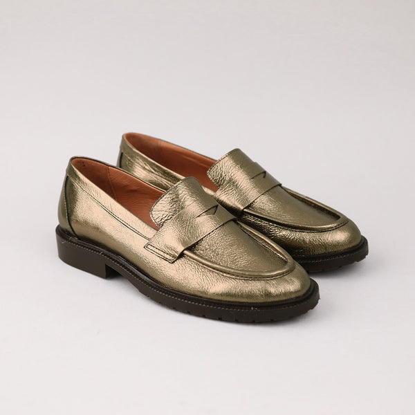 Esska Kath Metallic Smoke Penny Loafer