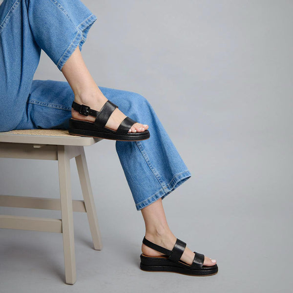 esska Keira Vegan Black Flat Sandal