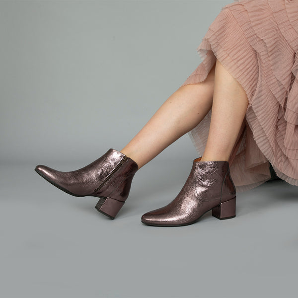 Esska Kiana Metallic Vari Low Heel Ankle Boot