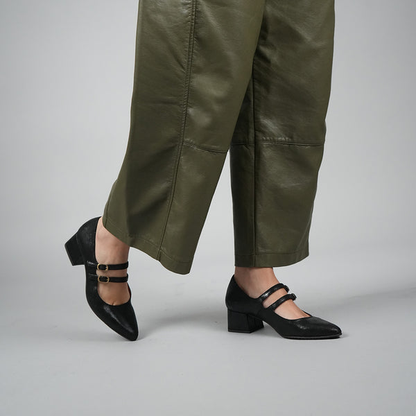 esska Laura Black Low Heel Shoe